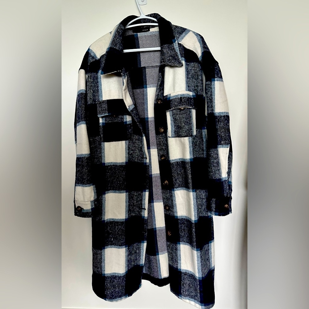 On Blue x Medium x Navy Blue Plaid Shaket